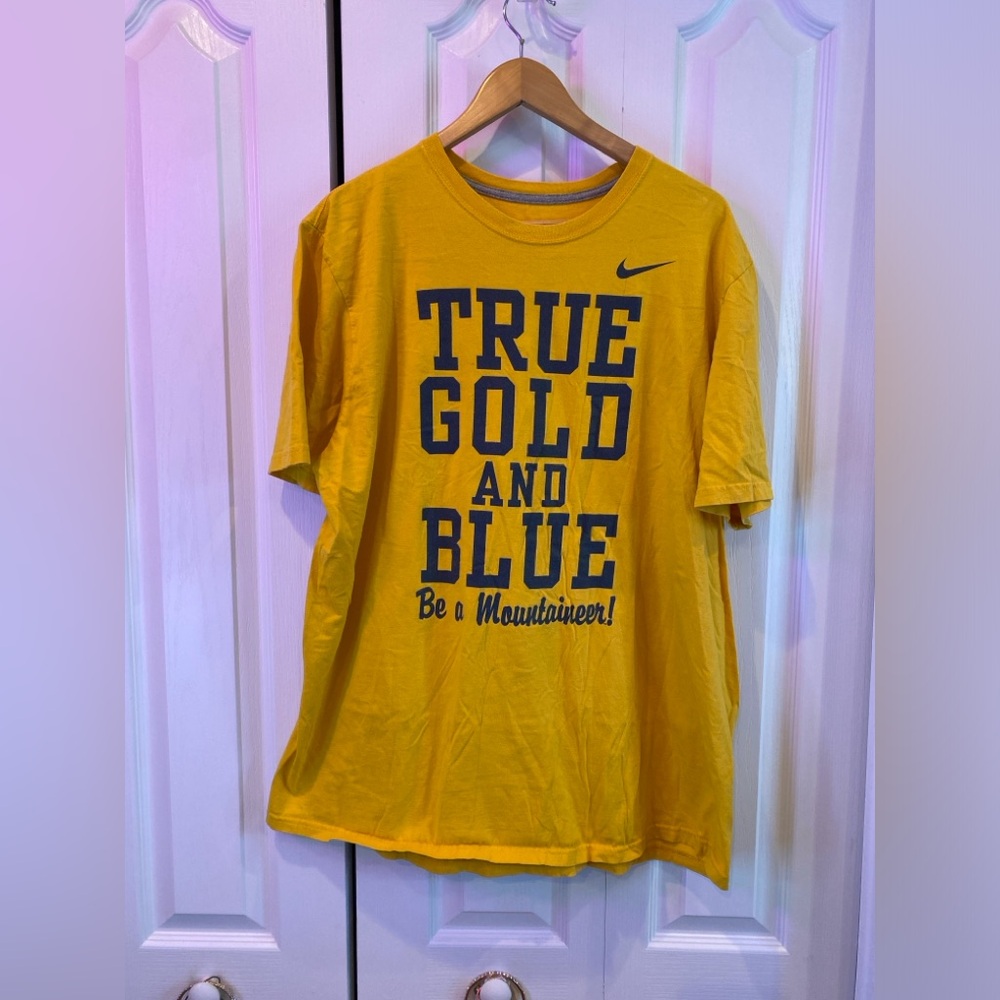 Nike WVU Mountaineers Shirt